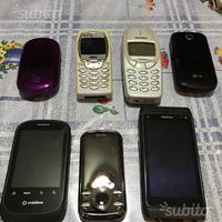 Cellulari di vari tipi