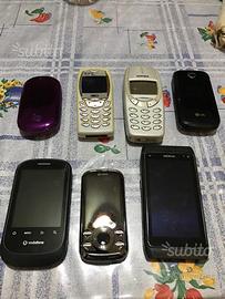 Cellulari di vari tipi