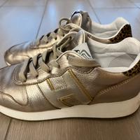 Hogan n. 39 pelle dorata motivo leopard