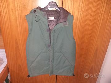 GILET SMANICATO CON CAPPUCCIO