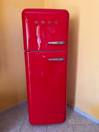Smeg FAB30LR1 rosso, frigorifero vintage anni ‘50