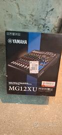 Mixer yamaha 12 canali 