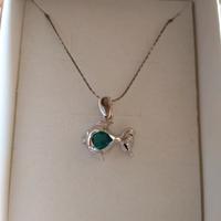 Collana in argento con pietra trasparente 