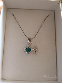 Collana in argento con pietra trasparente 