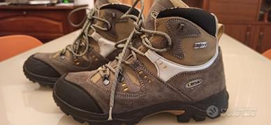 scarpone trekking/montagna taglia 40