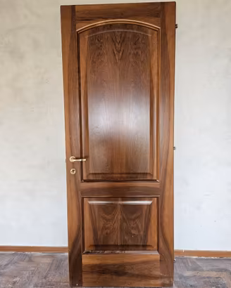 Porte interne in legno noce