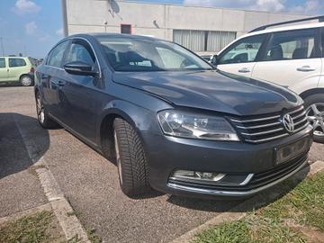 Volkswagen Passat b7 anno 2014 ricambi usati