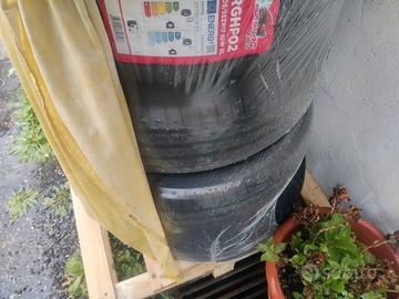Gomme pneumatici 205 55 r17 nuove
