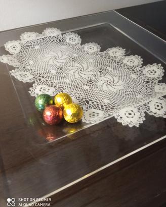 Vassoio trasparente con decorazione 