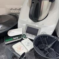 Bimby tm5 + cook key e accessori + 3 stick