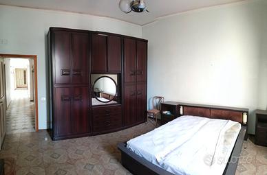 Camera da letto matrimoniale anni 90