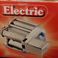 Macchina per la pasta a motore