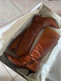 Stivale alto in pelle Giorgio Armani n. 37.5