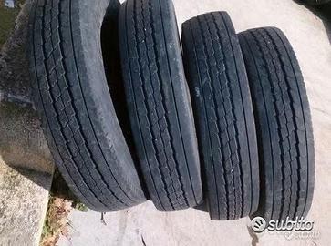 4 gomme usate 275 70 22.5 riken Urban