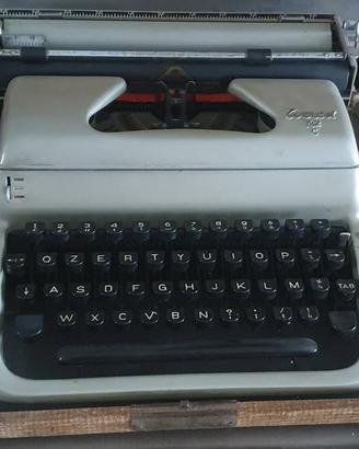 macchina da scrivere Everest anni '60