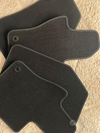 Set completo tappetini per auto