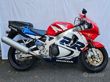 Honda CBR 900 Fireblade (1999)