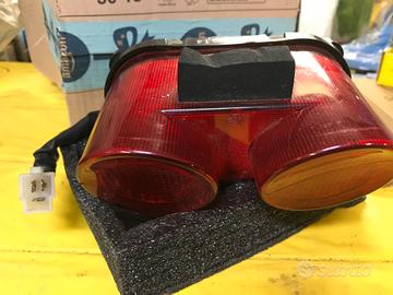 Fanale posteriore yamaha r1 2000