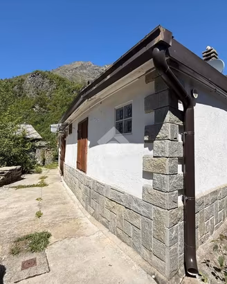 CASA SEMINDIPENDENTE A USSEGLIO