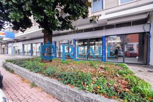 Immobile di 1000 m² con 2 locali a Buccinasco