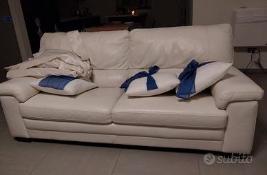 Divano Chateaux D'Ax in pelle bianco, 3 posti