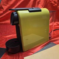 macchina caffè a capsule NESPRESSO