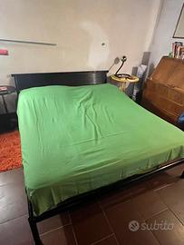 Letto e materasso matrimoniale