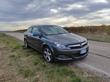 Opel Astra GTC
