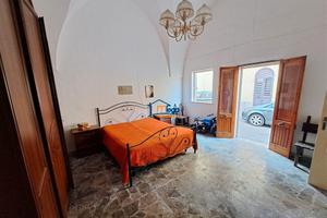 Alezio. Casa indipendente con volte a stella