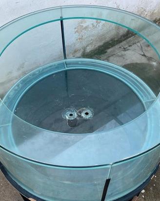 Acquario circolare con mobiletto