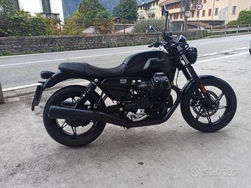 Moto Guzzi V7 IV - 2024