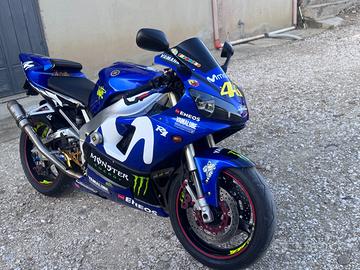 Yamaha r1 2000
