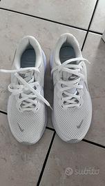 Scarpe sportiva