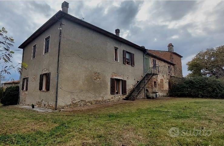 CL279 - Porzione di casale panoramico con terreno - Altro