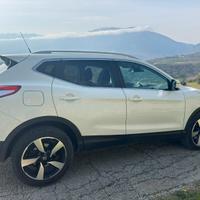 Nissan Qashqai 1.5d 360 autocarro N1