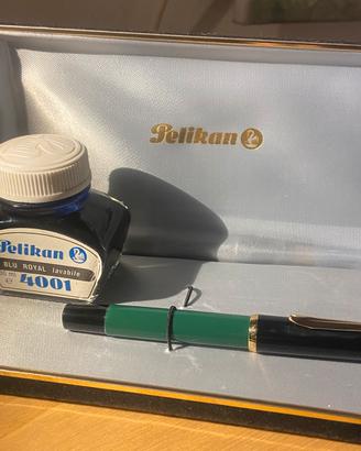 PELIKAN Souveran M 150 Green/Black W.Germany -1980