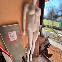 Manichino professionale da negozio