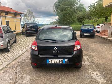 RENAULT Clio 3ª serie - 2010