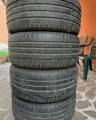 4 Bridgestone Turanza T005 225/40 R18 92Y