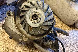 Blocco motore vespa 50