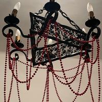 Lampadario Vintage in Ferro Battuto Stile Gotico