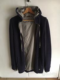 Maglione con cappuccio
