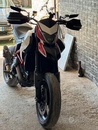 Ducati Hypermotard 821 SP - 2015