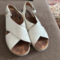 Sandalo clarks
