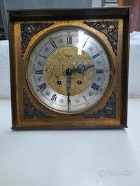 orologio da tavolo antico in ottone e legno. 