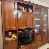 Parete attrezzata con tavolo e sedie stile francia