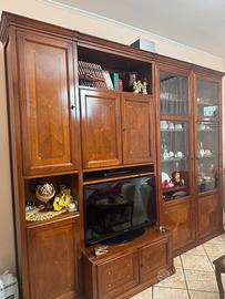 Parete attrezzata con tavolo e sedie stile francia