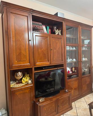 Parete attrezzata con tavolo e sedie stile francia