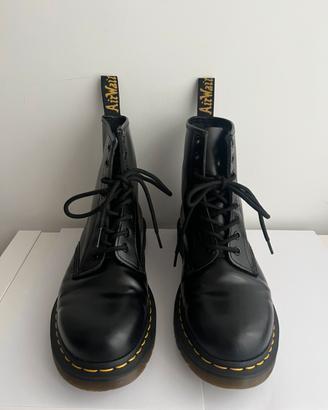 Stivale Dr. Martens modello 1460, 42
