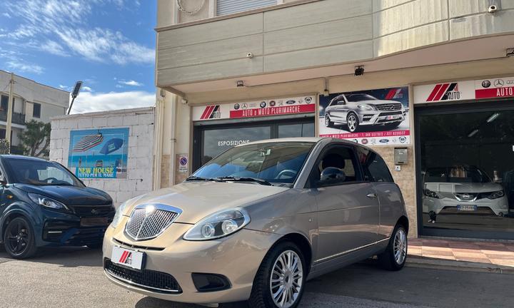 LANCIA Ypsilon 1.2 69 CV Diva